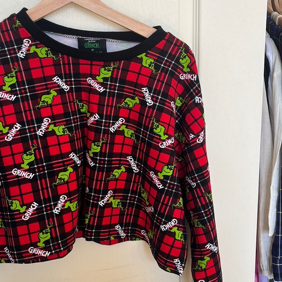 3/$30 BNWOT the grinch f21 cropped pj top in size M - Picture 3 of 6